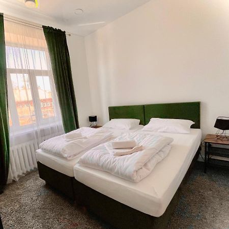 Green Apartments Easy Каунас Екстериор снимка