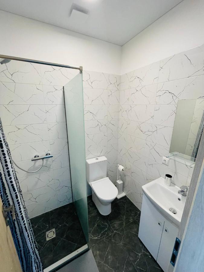 Green Apartments Easy Каунас Екстериор снимка