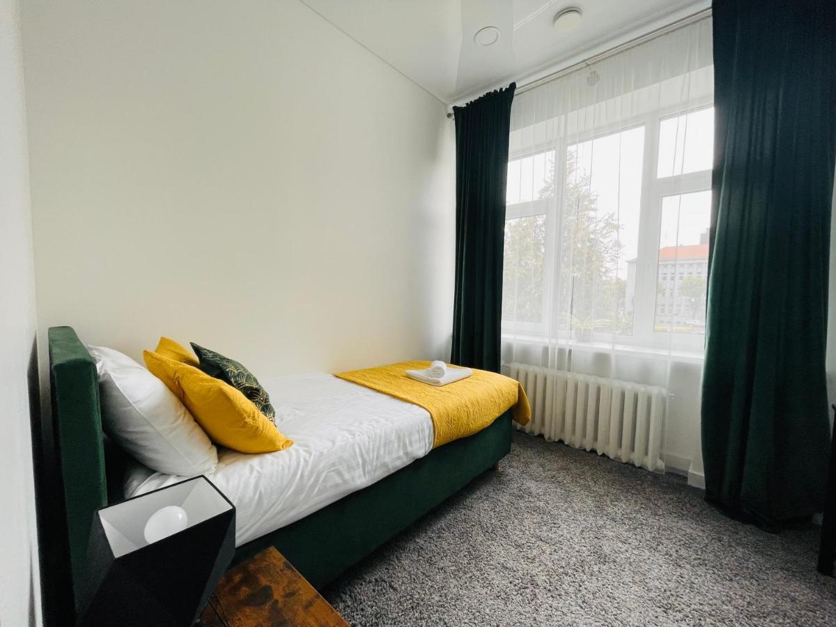 Green Apartments Easy Каунас Екстериор снимка